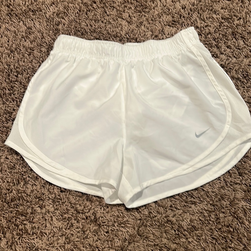 Women’s white nike shorts, barely worn